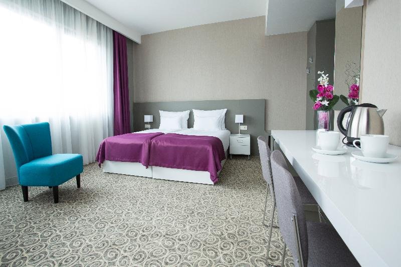 Фото 88 Rooms Hotel