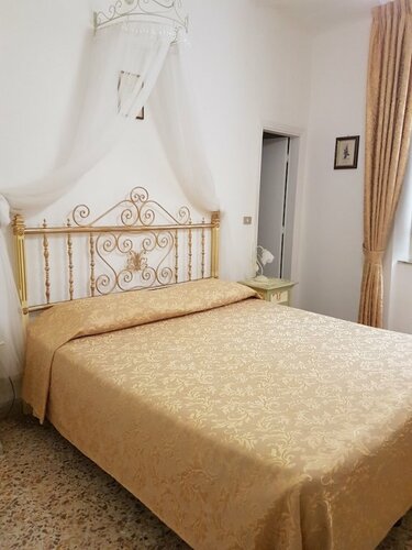 Гостиница Albergo Tre Donzelle в Сиене