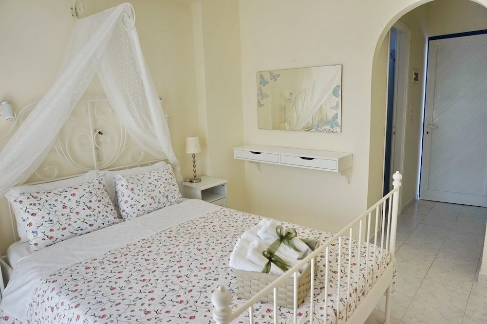 Фото Akrogiali Hotel