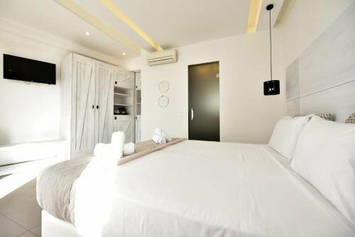 Гостиница Tropicana Hotel, Suites & Villas Mykonos