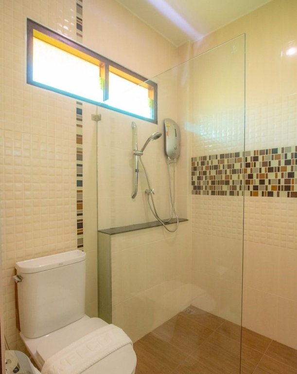 Фото Baan Ponchanok Hotel