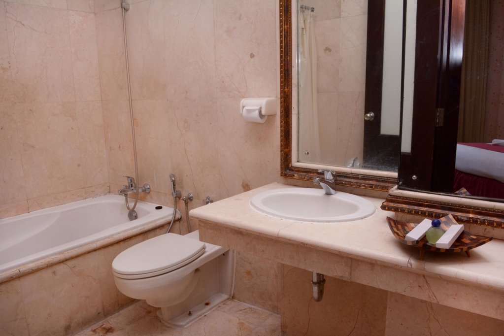 Фото Quds Royal Hotel