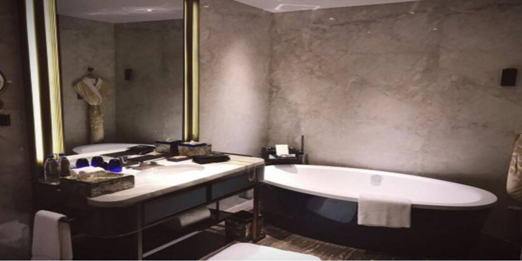 Фото Wanda Reign Chengdu