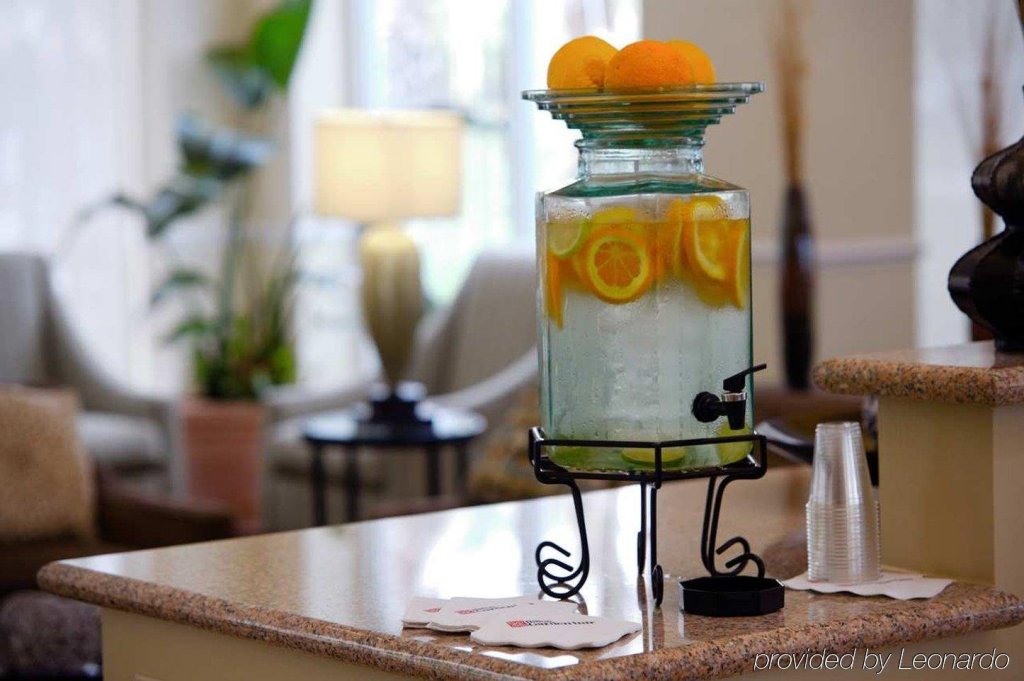 Фото Hilton Garden Inn Jacksonville Jtb/deerwood Park