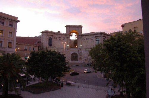 Гостиница B&b St. Remy в Кальяри