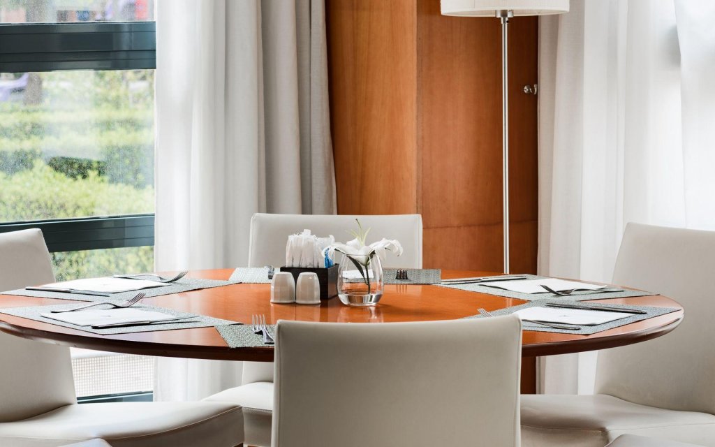 Фото Hotel NH Valencia Las Ciencias