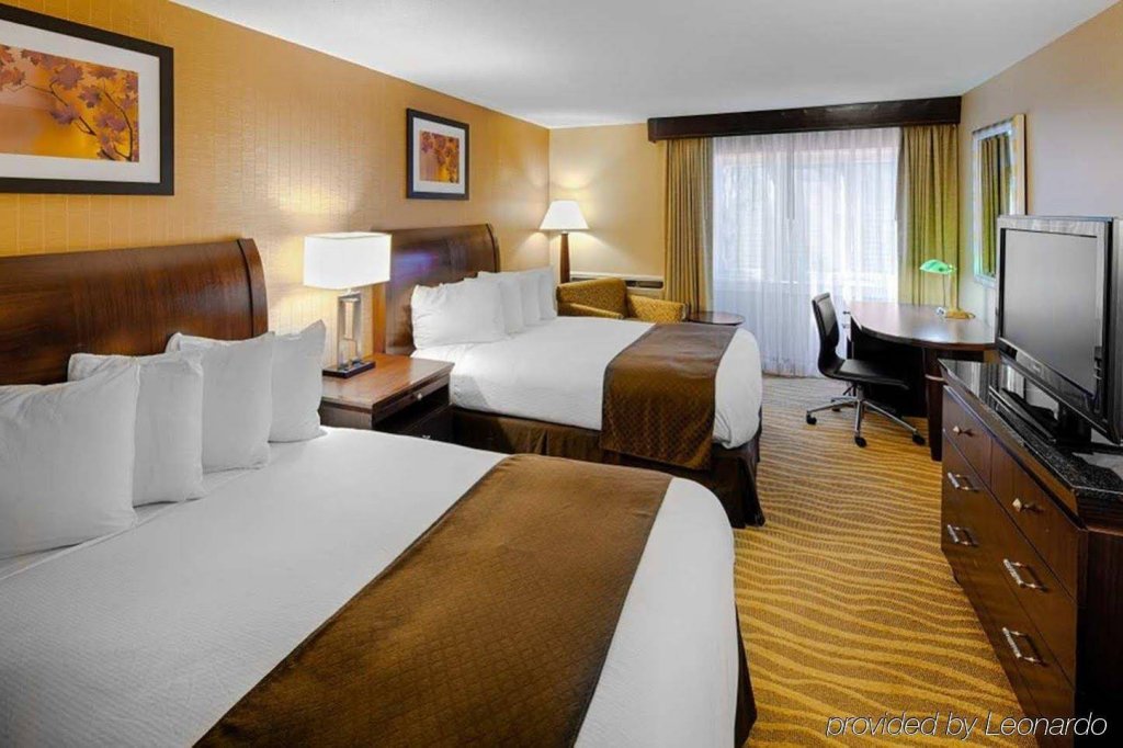 Фото Delta Hotels by Marriott Burlington