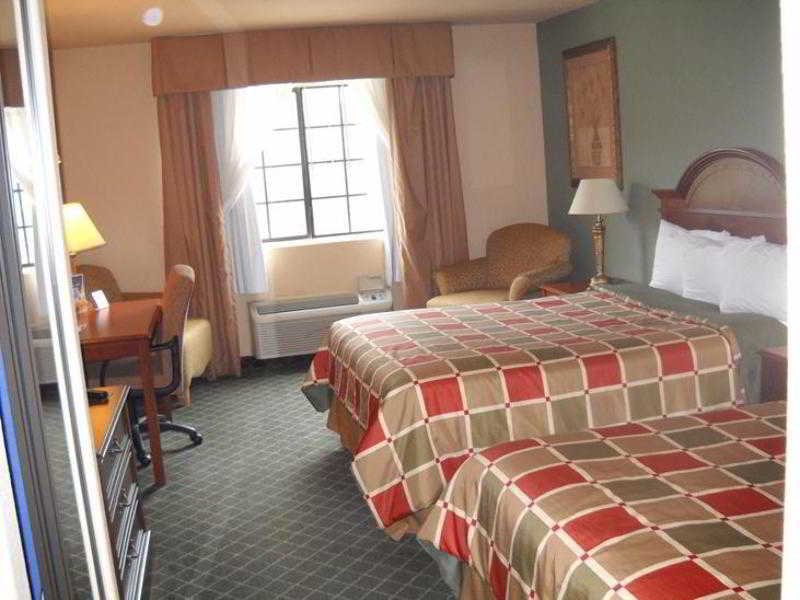 Фото Best Western Plus The Woodlands