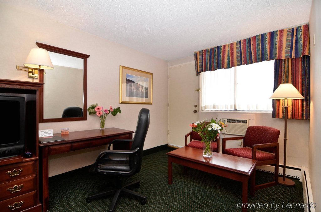 Фото Econo Lodge Motel Village