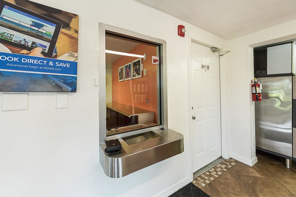 Фото Motel 6 North Fort Myers