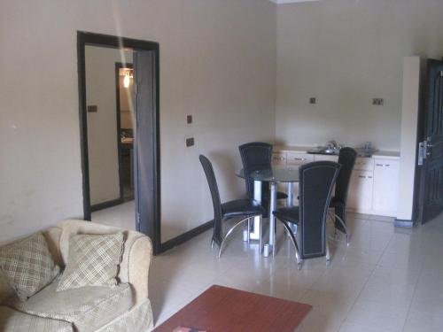 Фото Axari Hotel & Suites