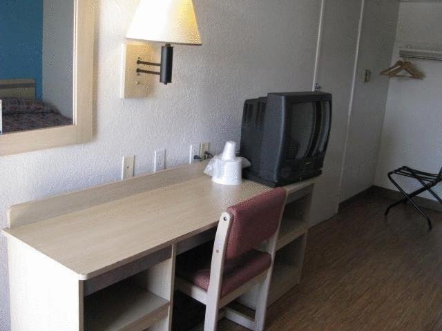 Фото Motel 6 Kansas City, Mo - Airport