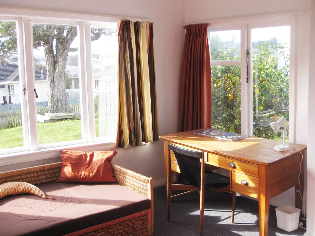 Фото 42b College House - Hostel