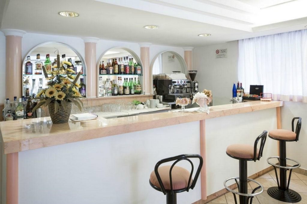 Фото Hotel Royal Plaza