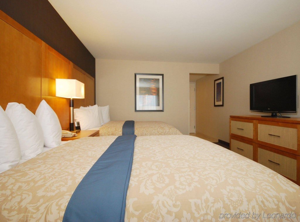 Фото Best Western Plus Marina Gateway Hotel