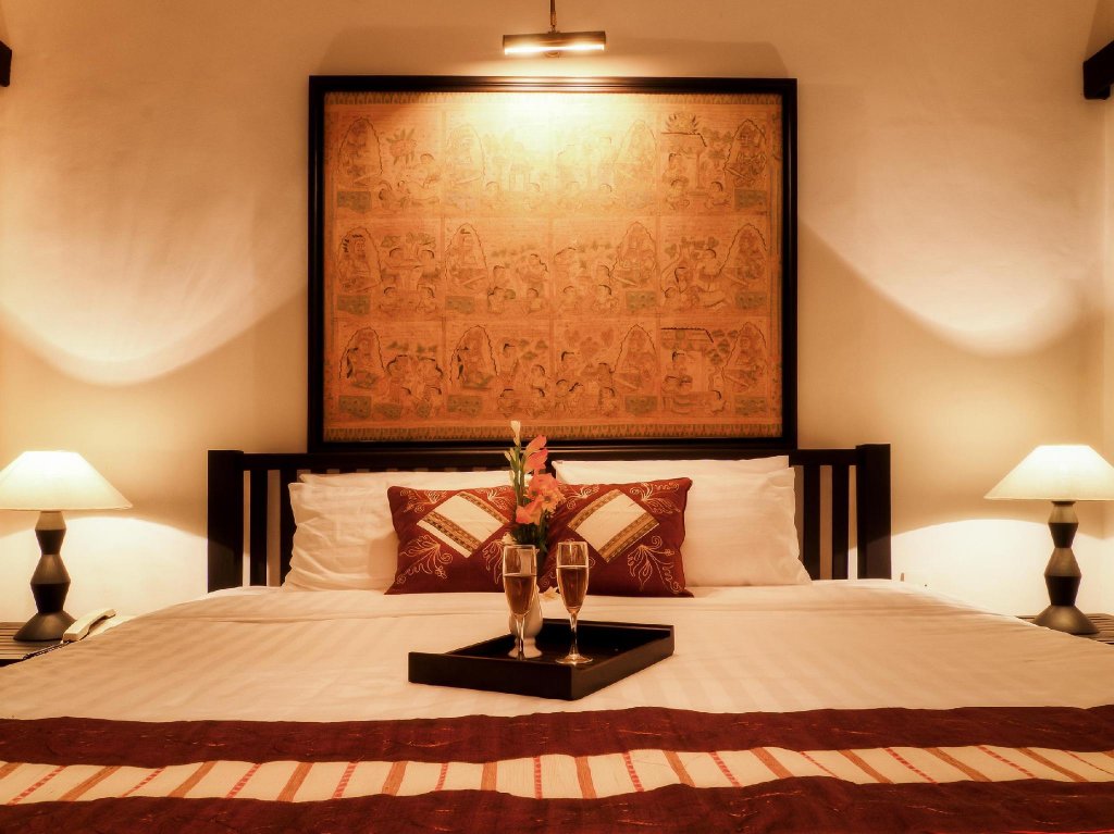 Фото Puri Mesari Suites