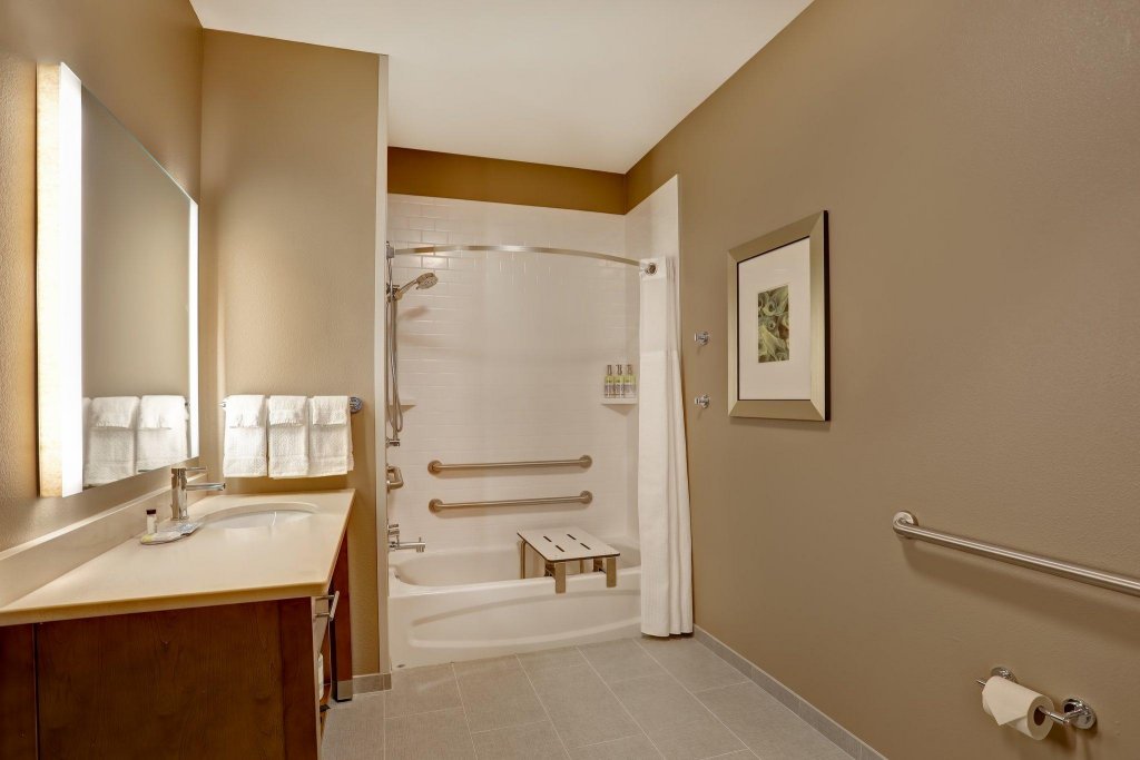 Фото TownePlace Suites Kansas City Overland Park