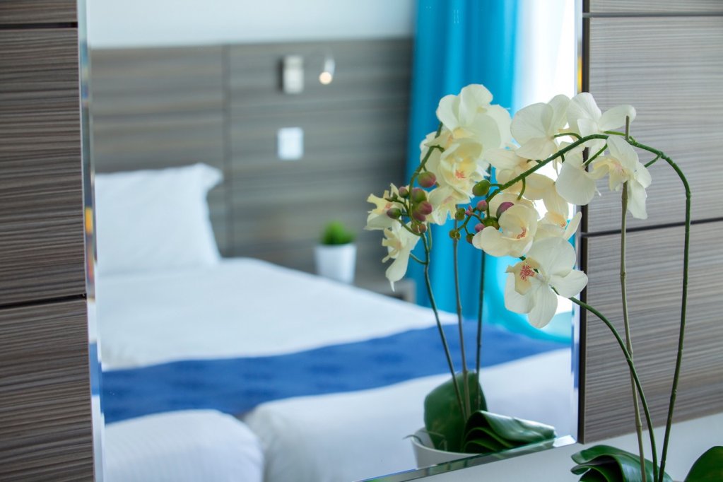 Фото Limanaki Beach Hotel