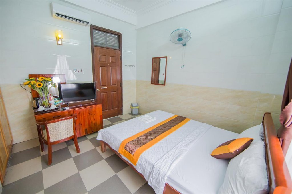 Фото Ngoc Huong Hotel