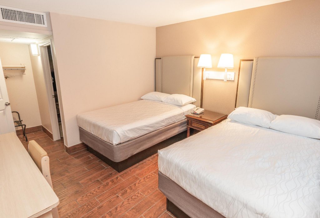 Фото Budgetel Inn & Suites Yuma