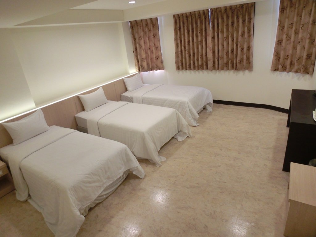 Фото Lotus Yuan Business Hotel