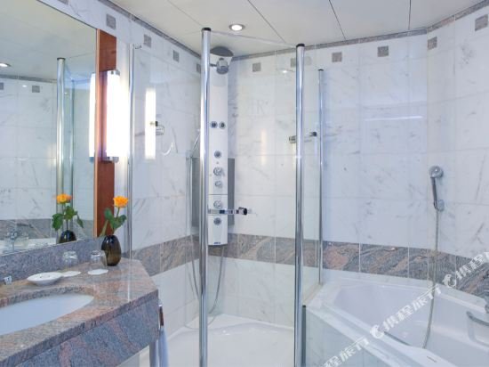 Фото Le Royal Hotels & Resorts