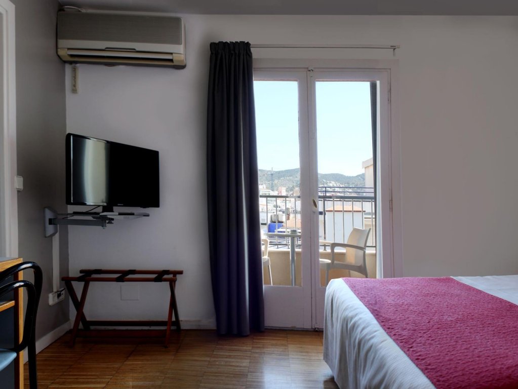 Фото Hotel Subur