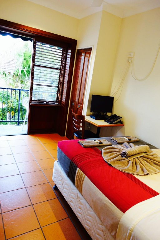 Фото The Manly Lodge Boutique Hotel
