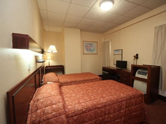 Фото Bristol Hotel