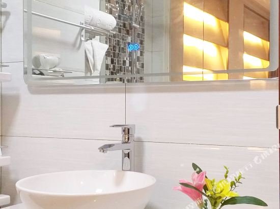 Фото The Travellers Hotel