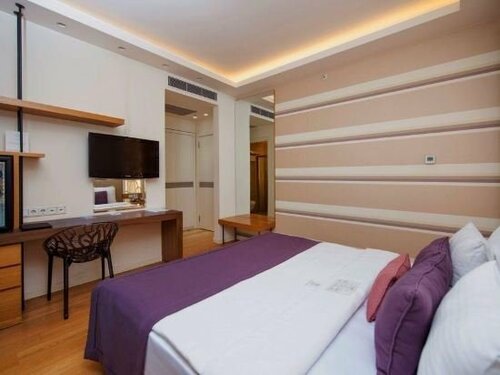 Гостиница Wes Hotel в Измите