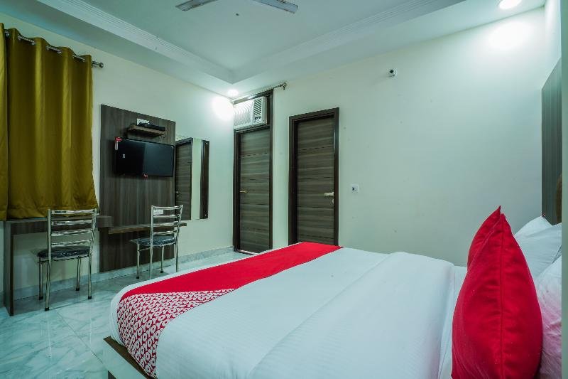 Фото Oyo 23299 Hotel Royal Orbit