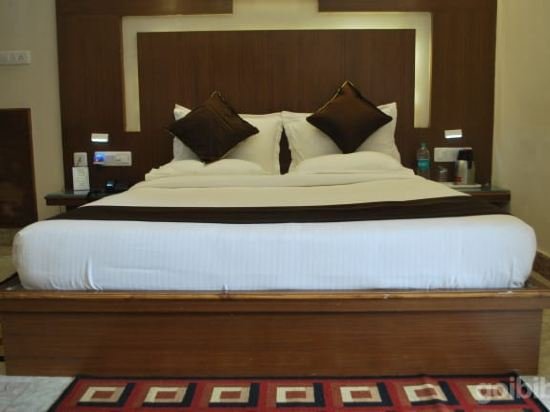 Фото Hotel Basera Brij Bhoomi
