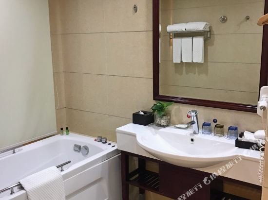 Фото Country Garden Phoenix Hotel Yunfu