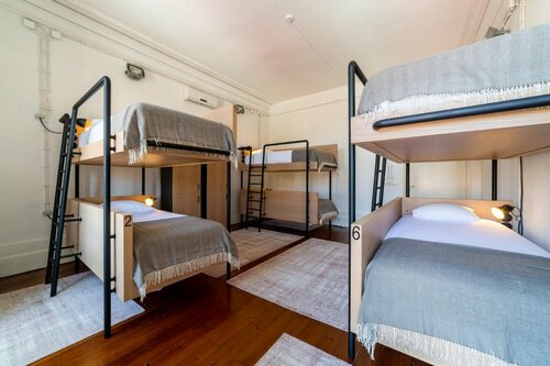 Хостел Gallery Hostel в Порту