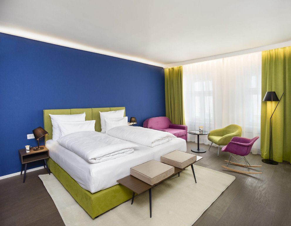 Фото отеля 2