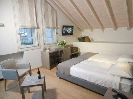 Фото Hotel di Varese