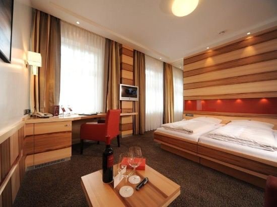 Фото Hotel Torbrau