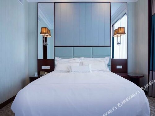 Гостиница GreenTree Alliance Hulunbeier Zhalantun Railway Station Hotel в Чжаланьтуни