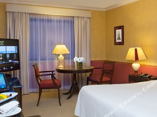 Фото Dom Pedro Lisboa