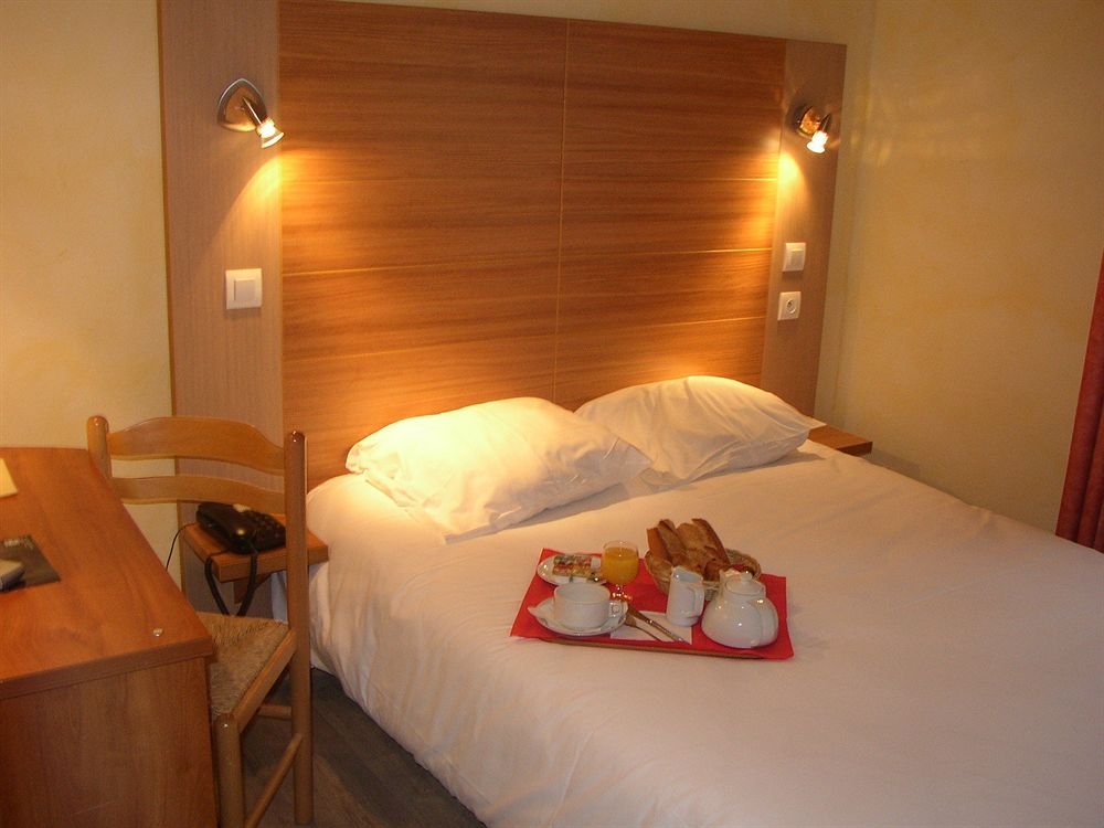 Фото Brit Hotel Mâcon Centre Gare