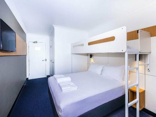 Гостиница ibis budget Casula Liverpool в Сиднее