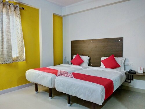 Гостиница Oyo 10525 Varcity Abra Madiwala в Бангалоре