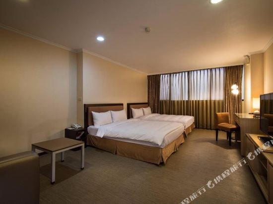 Фото Hotel j Metropolis