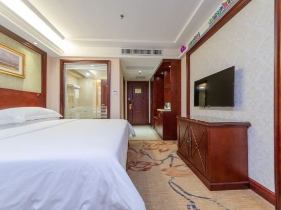 Фото Vienna Hotel