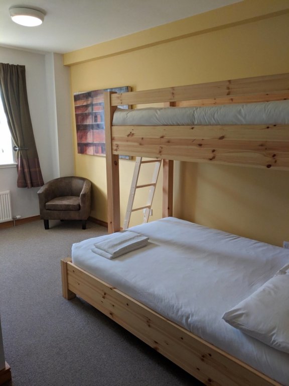 Фото Black Isle Bar and Rooms