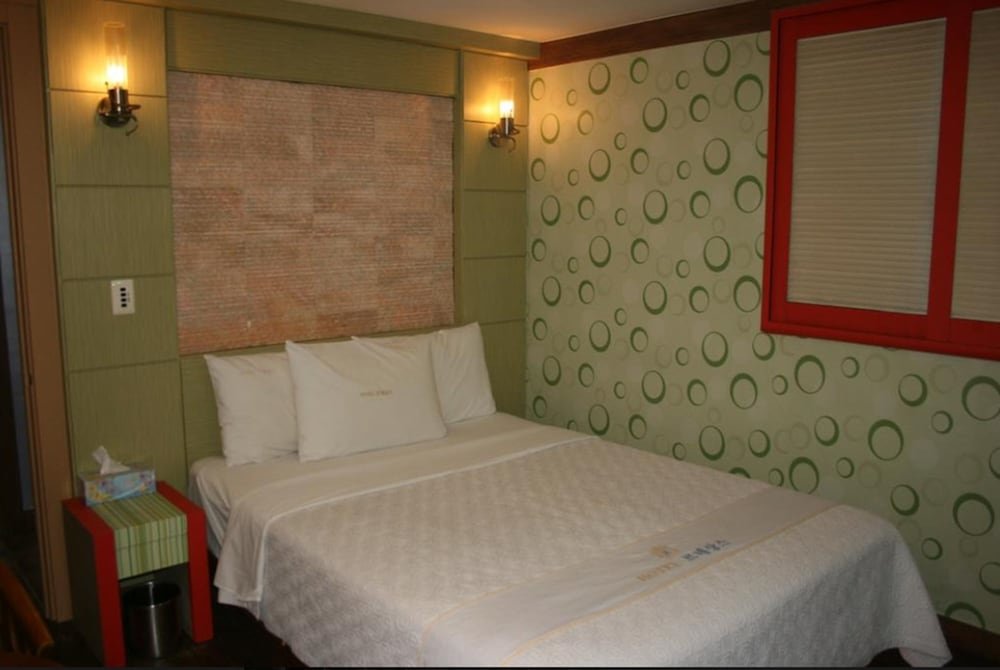 Фото Renaissance Motel