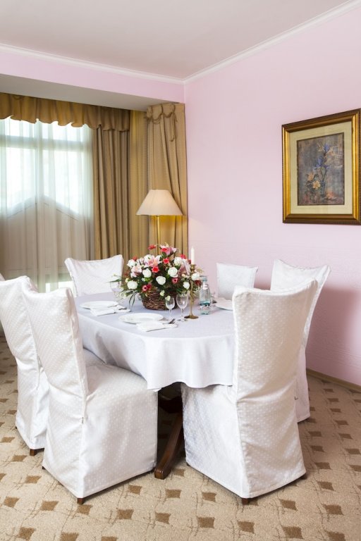 Фото Business Hotel