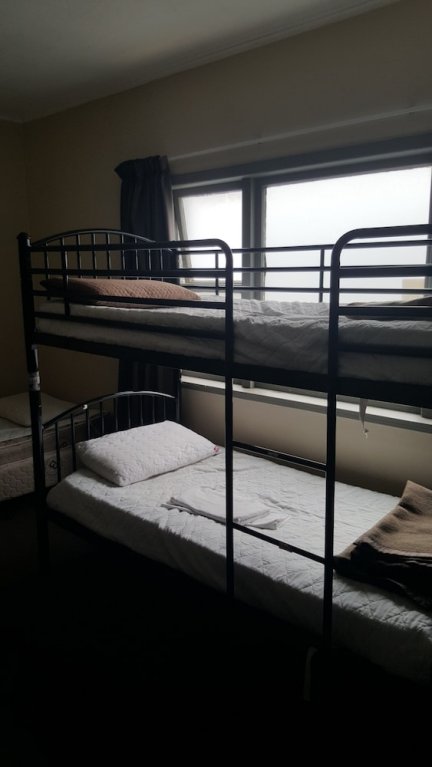 Фото Kiwi Airport Backpackers