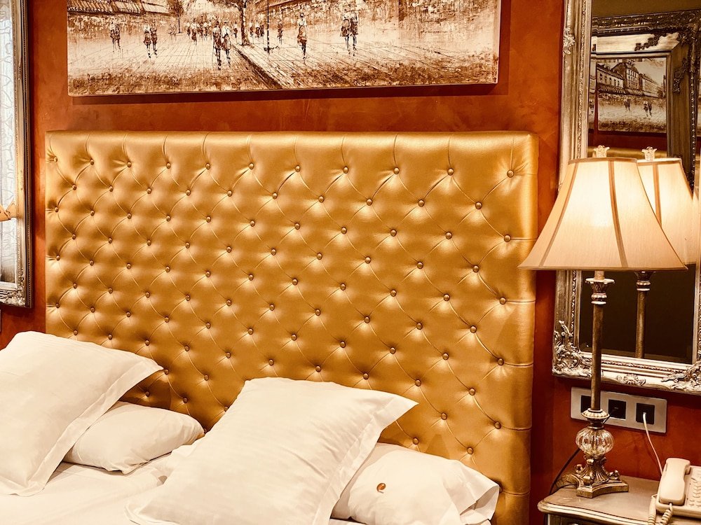 Фото Sweet Sevilla Suites